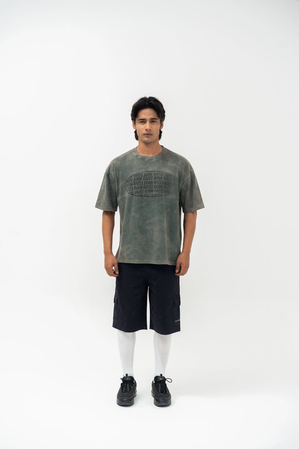 BLACK CARGO SHORTS