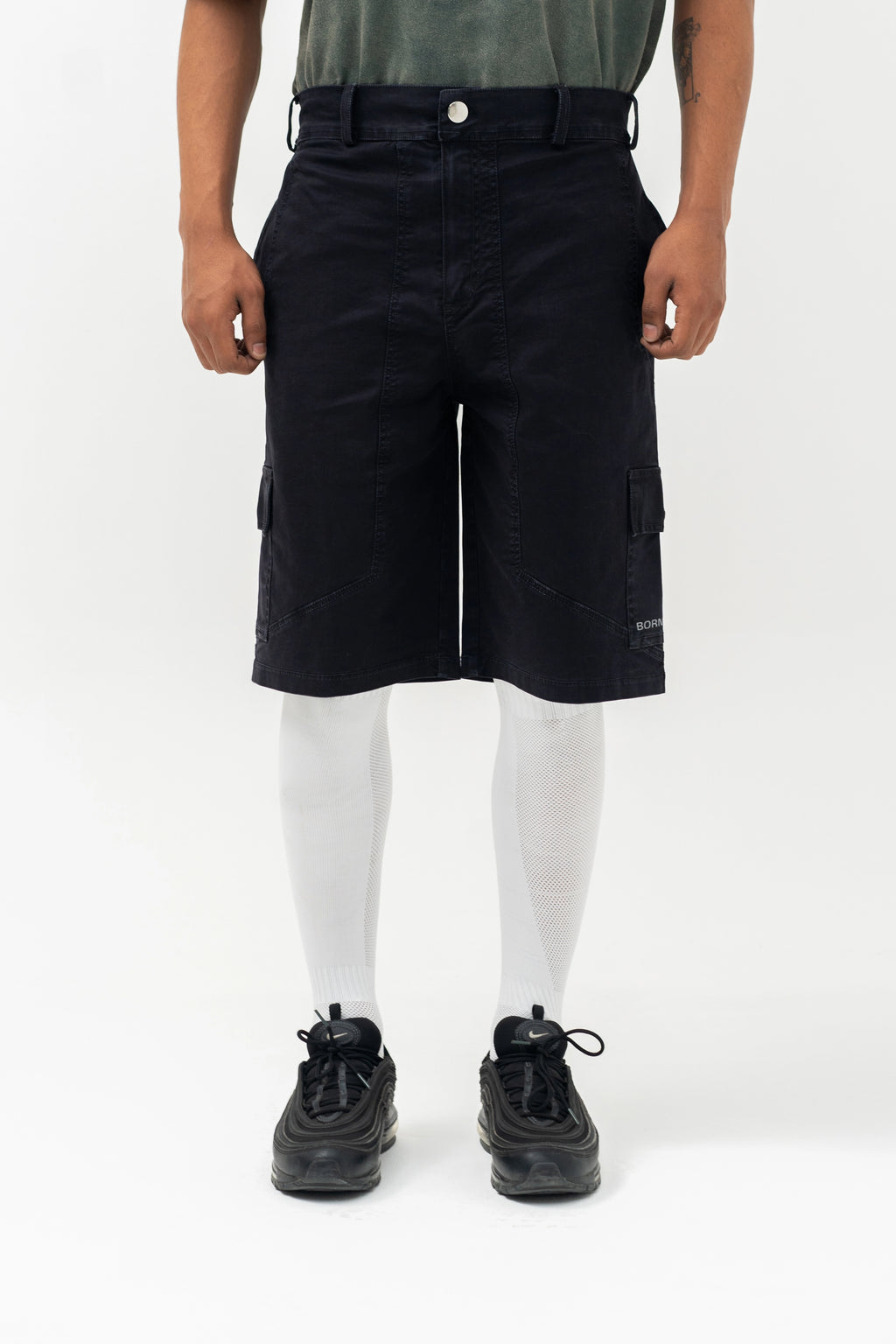 BLACK CARGO SHORTS