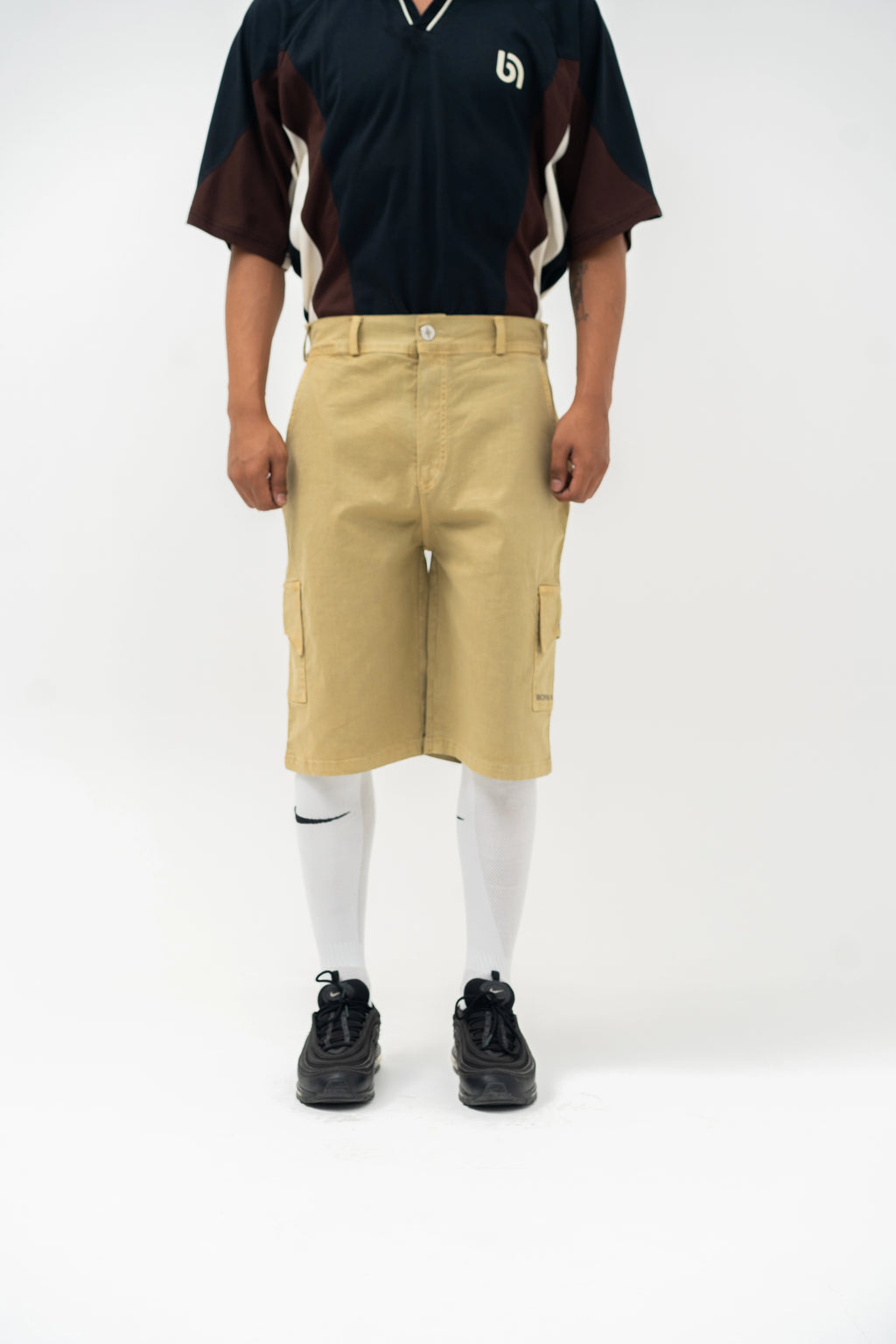 KHAKI CARGO SHORTS