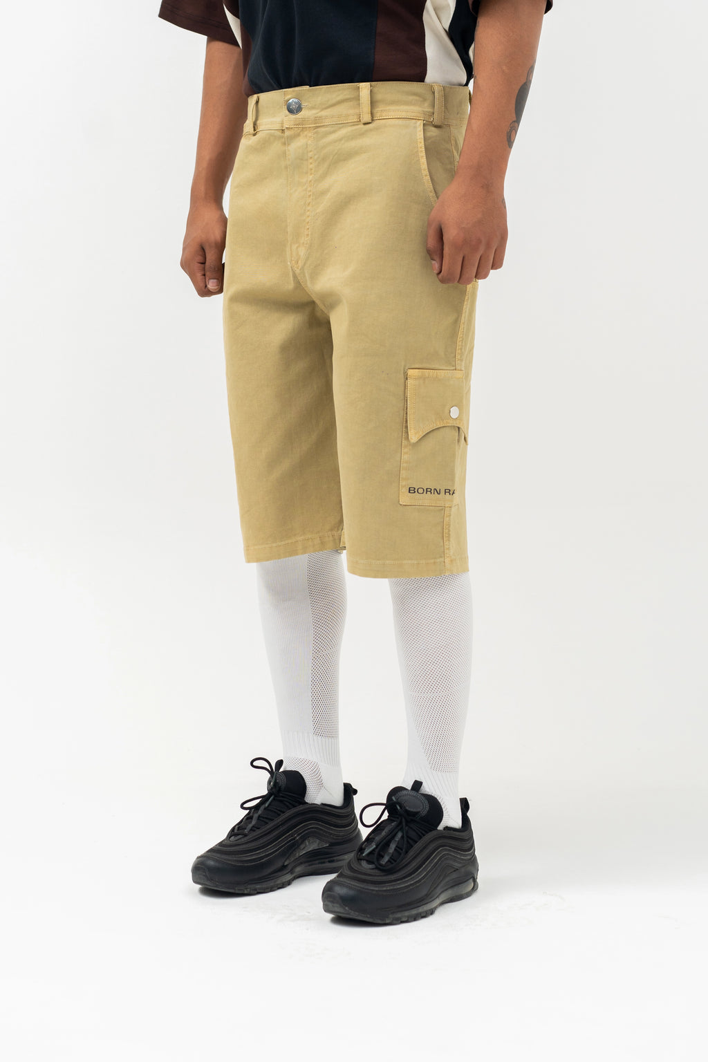 KHAKI CARGO SHORTS