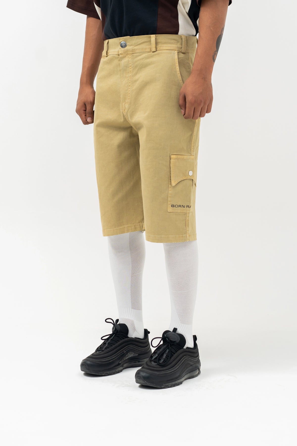KHAKI CARGO SHORTS