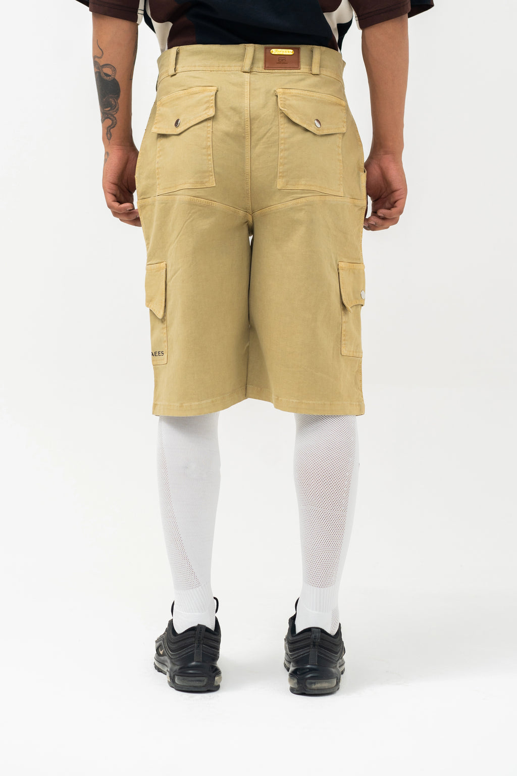 KHAKI CARGO SHORTS
