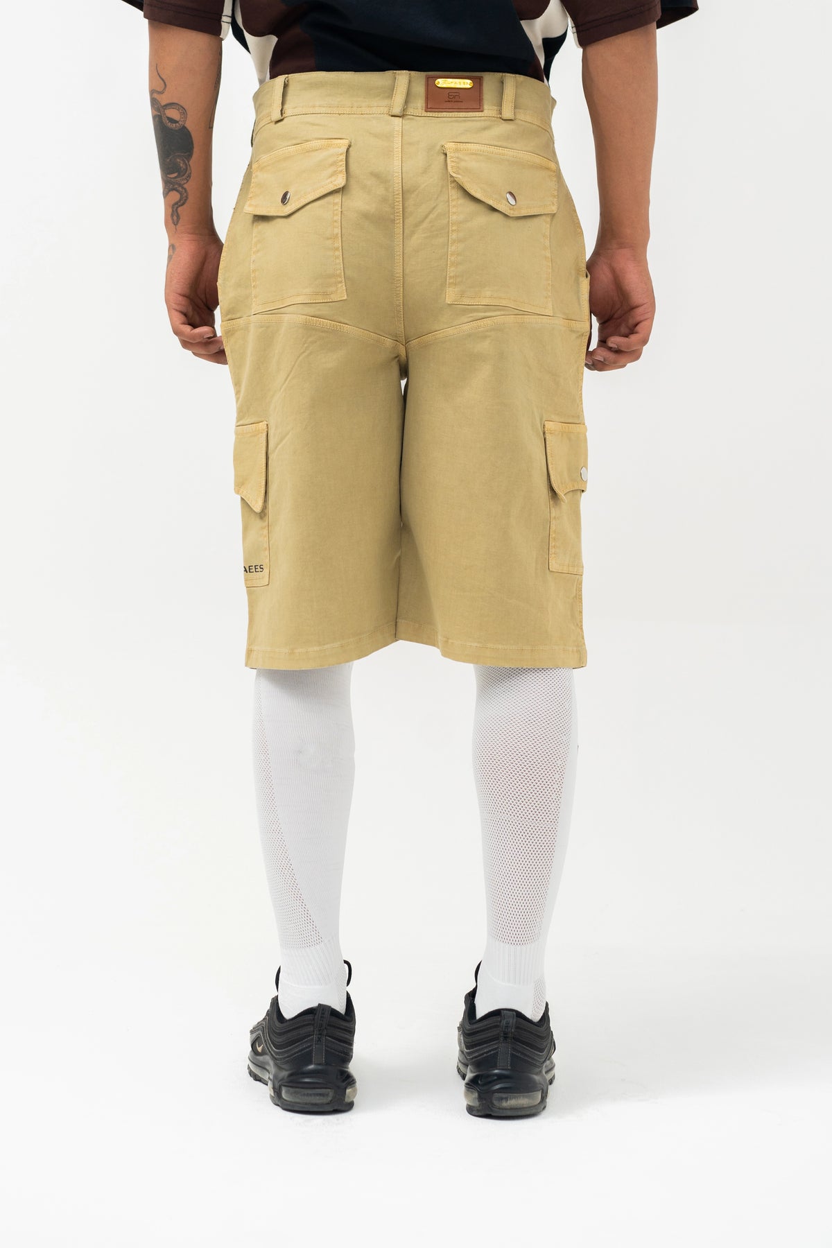 KHAKI CARGO SHORTS